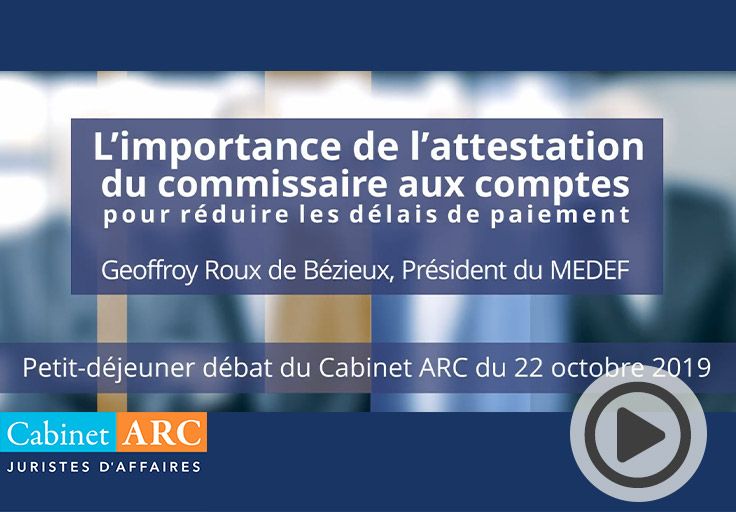 Geoffroy Roux de Bézieux comenta la importancia del certificado del auditor de cuentas en el contexto de los retrasos en los pagos durante el desayuno-debate celebrado el 22 de octubre de 2019.